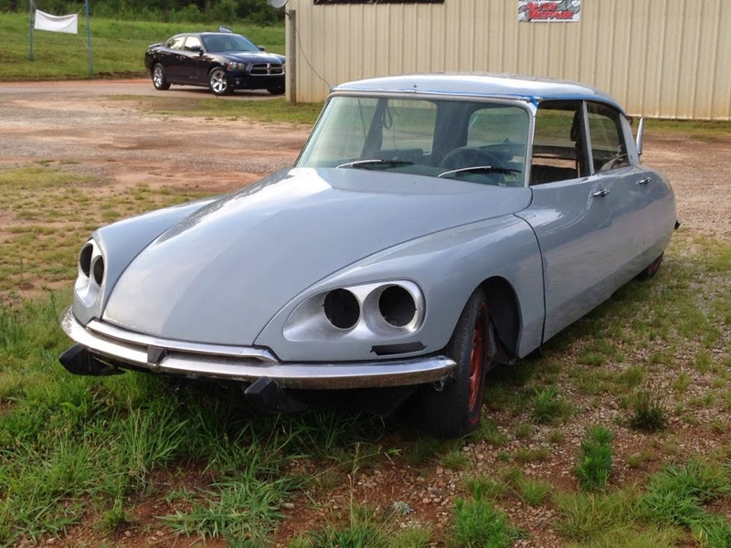 Illustration for article titled Citroens spoted in rural Georgia....MON DIEU!!!